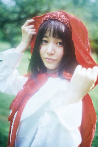 【ランチェキ付き】ZINE「She’s a GIRL and She's also a WOLF」