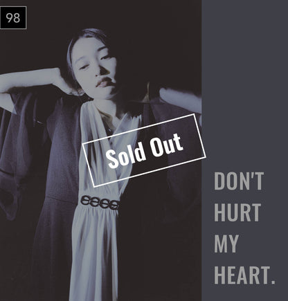 【076-100】I'm a Lover, not a Fighter.「Don't hurt my heart.」100部限定写真集