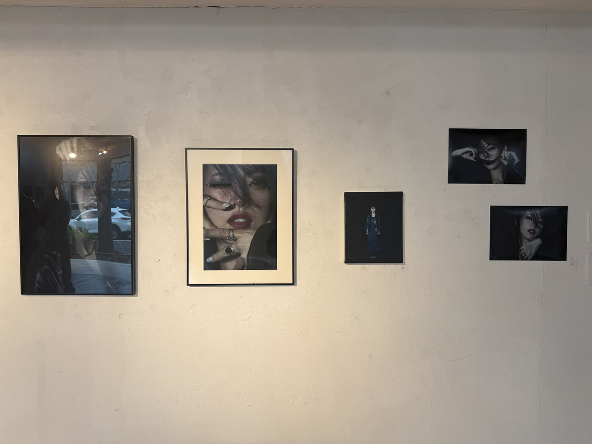 真楪伶10th Anniversary写真展「星霜に咲く軌跡」展示作品